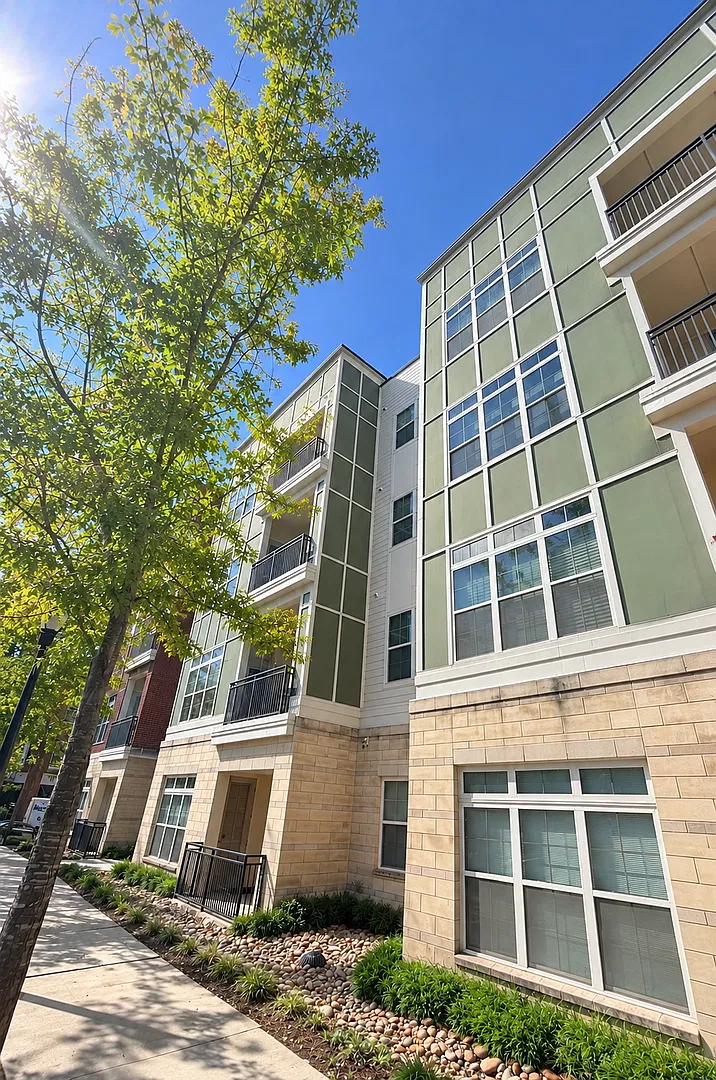 Main Level Biltmore Park Condo, 2 bedrooms/2 bathrooms — Photo 1