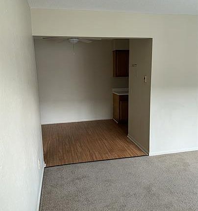 3rd image of 916 S Byrne Rd #21