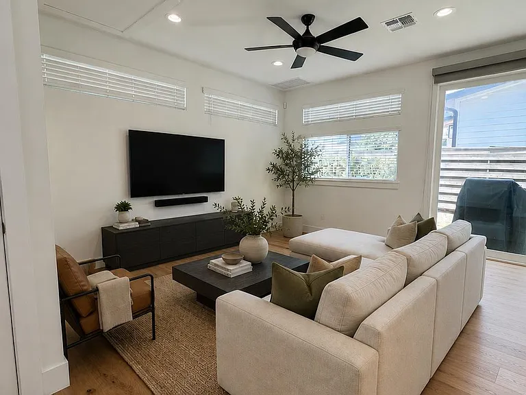 6102 Ponca St #2 — Photo 2