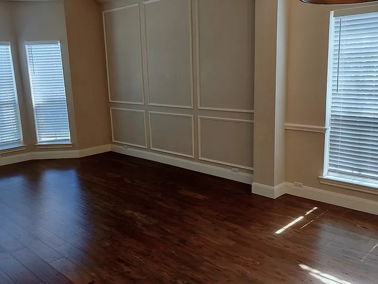 8001 Case Dr — Photo 19