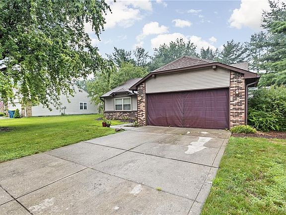 3rd image of 1121 Briarwood Dr