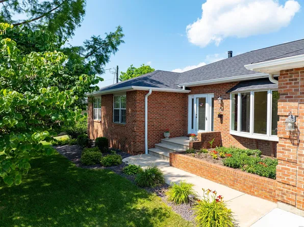 4238 Primrose Dr, Hannibal, MO 63401