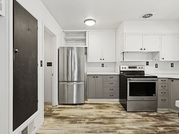 5th image of 1000 W 9th St