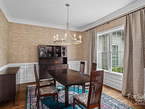 5th image of 129 Alder Springs Ln