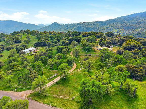 4th image of 47415 Dry Creek Drive