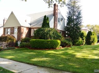 673 Clark Ave, Ridgefield, NJ 07657