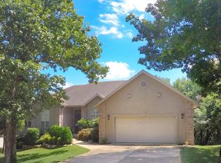 423 Silverwood Cir, Branson West, MO 65737