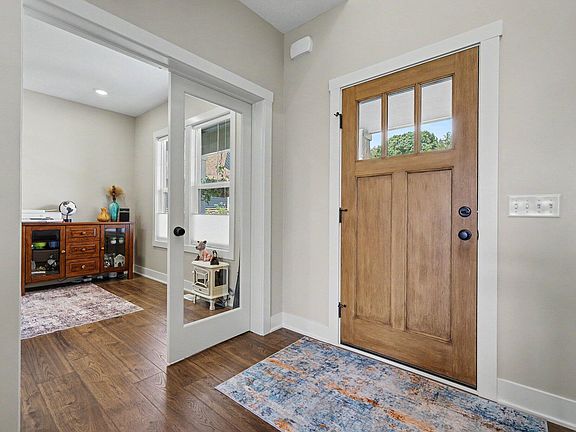2nd image of 7816 Woodhurst Dr NE