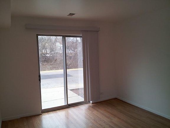 5th image of 9413 Bay Colony Dr APT 1S