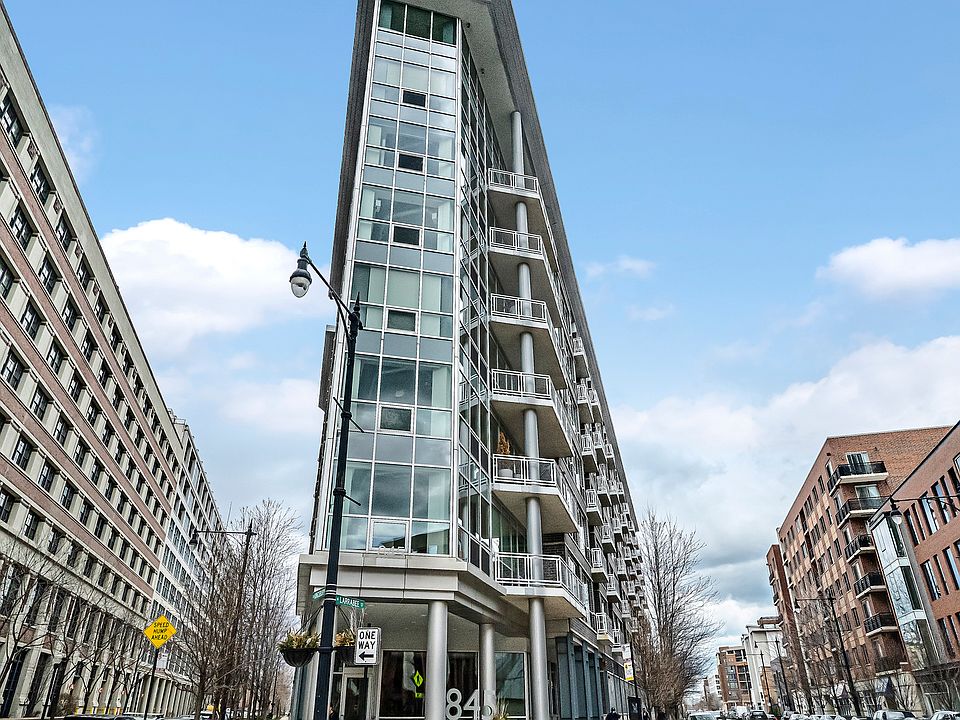 1st image of 845 N Kingsbury St #Gu89