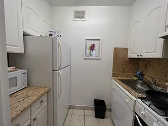 Rented by MaxInvest Real Estate, Inc.