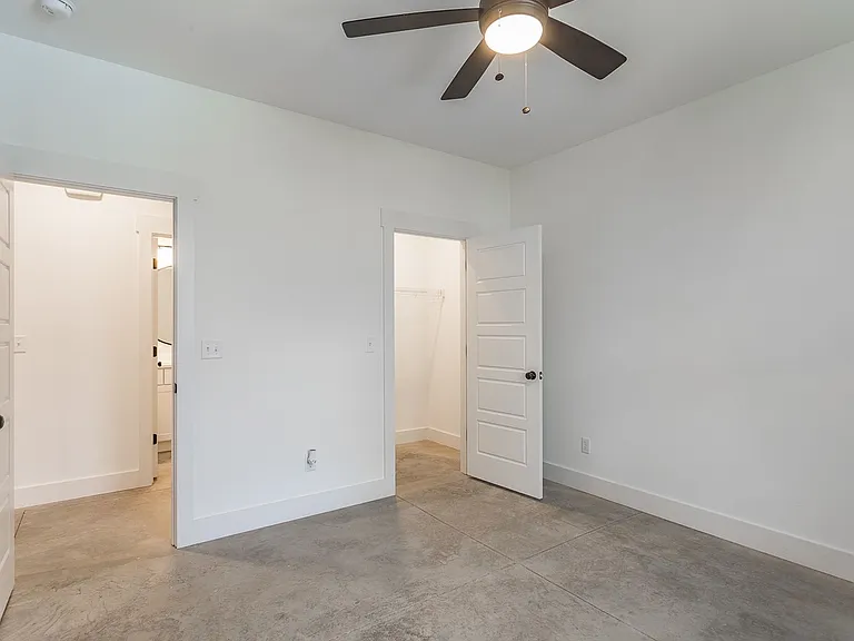217 Vreeland St — Photo 24