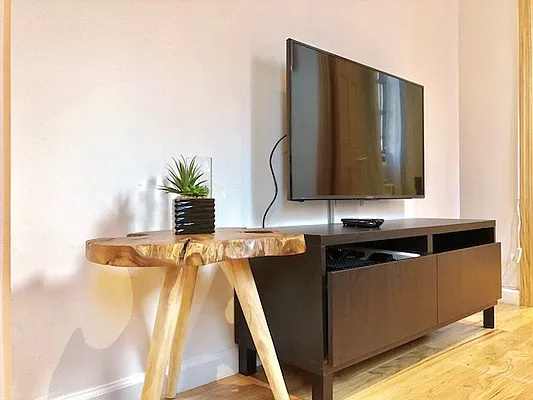 Rented by Matthew Gros-Werter, LREB  | media 30