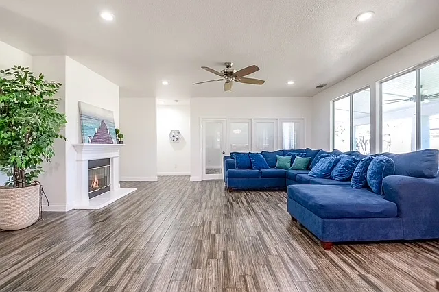 5806 W Sunnyview Ave — Photo 5