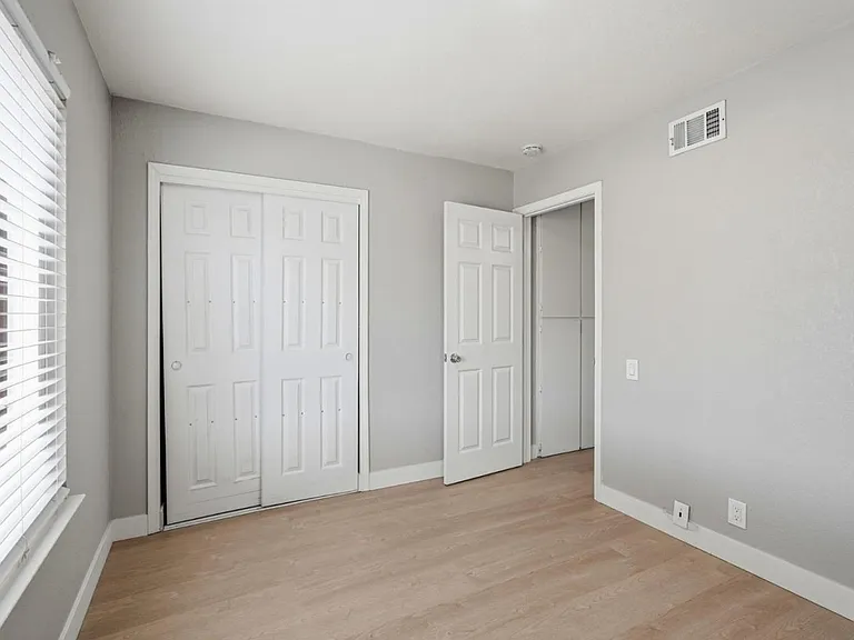 1857 Macduee Way — Photo 22