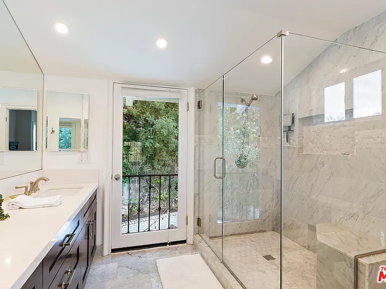 3955 Weslin Ave — Photo 20