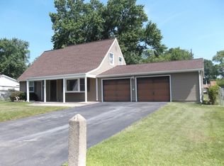 385 Stonehill Dr, Valparaiso, IN 46385