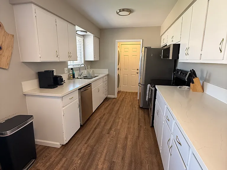 3134 W Dailey St — Photo 2