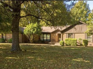 3625 Pines Rd, Paducah, KY 42001