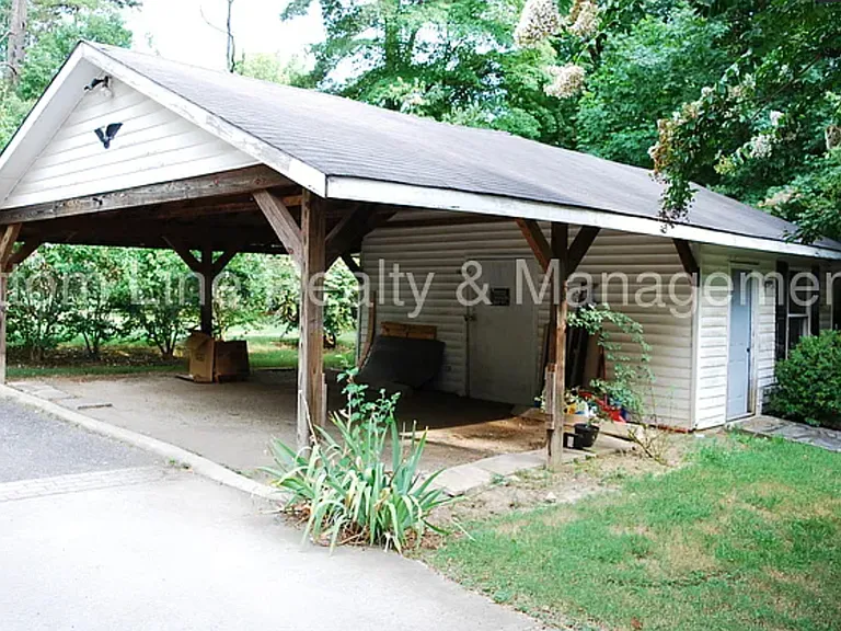 7800 Ocala Rd #B — Photo 3