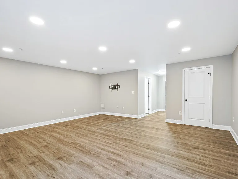 22764 Autumn Breeze Ave — Photo 36
