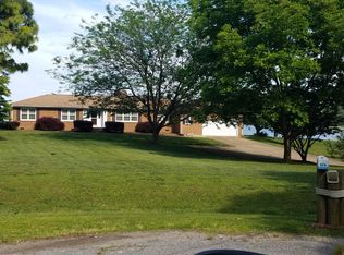 104 Obrey Dr, Carrollton, VA 23314