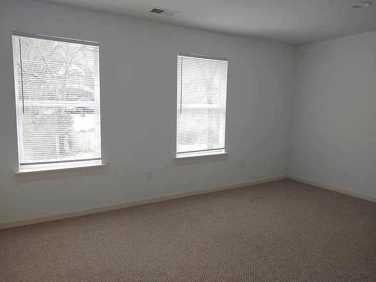 4014 Delaware Ave — Photo 3
