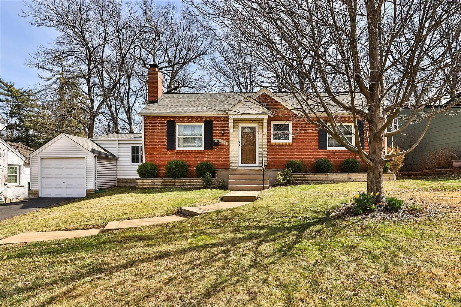 1110 Culverhill Dr photo 1