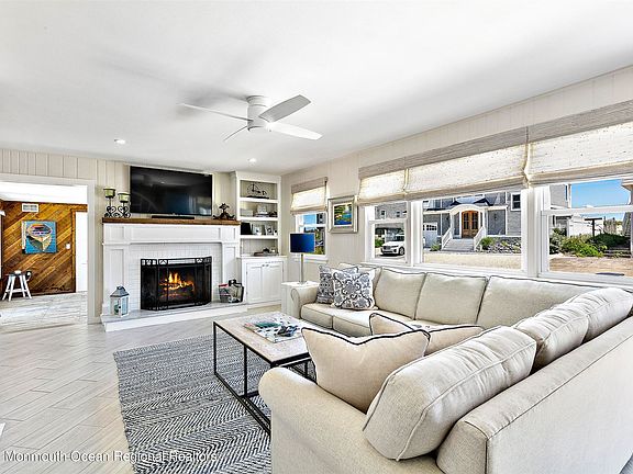 3rd image of 12214 Ocean Ave
