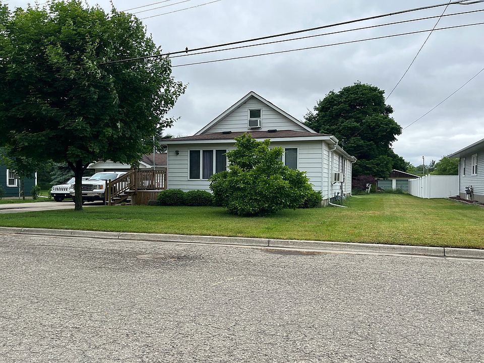 1st image of 4409 Brooker St