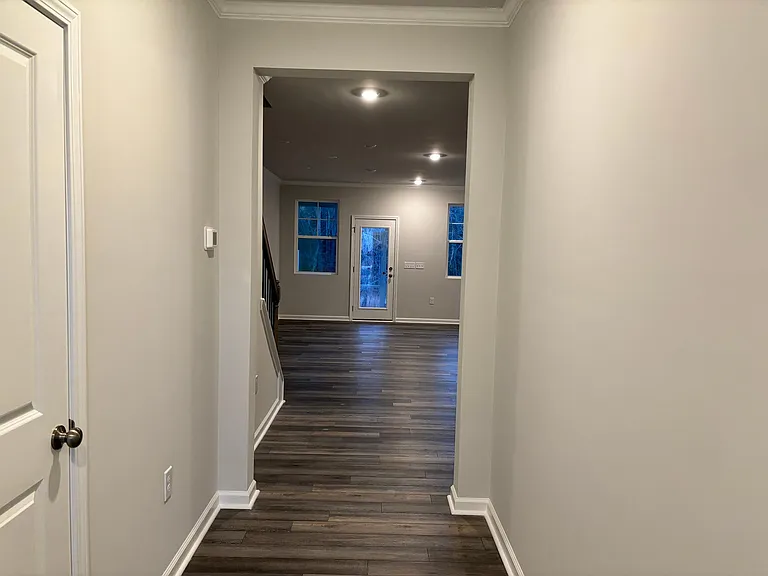 240 Garden Vine 542 Carson — Photo 3