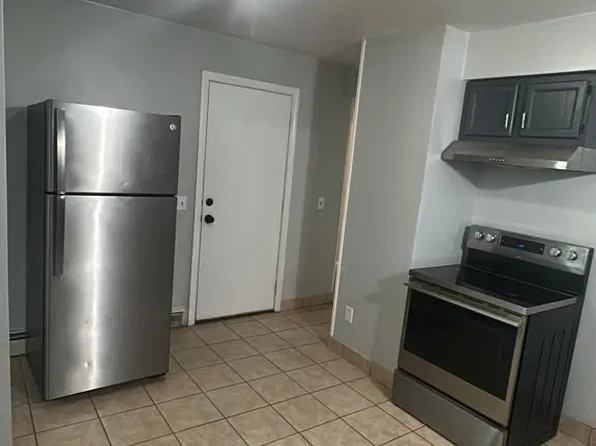 193 Arnold St #1, Woonsocket, RI 02895