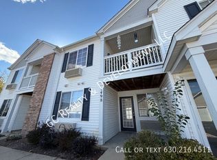 1498 McClure Rd, Aurora, IL 60505