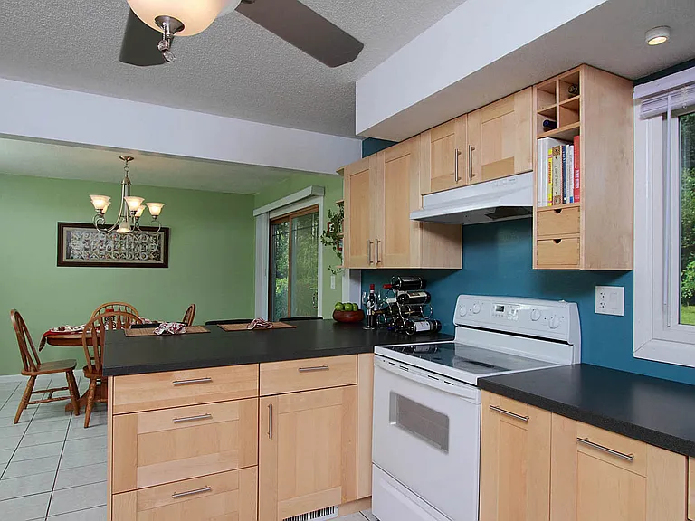 8526 Emerson Ave S — Photo 2