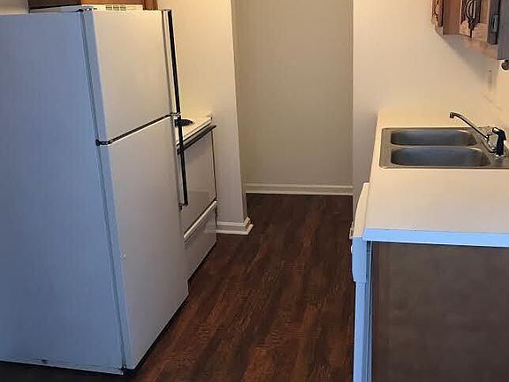 3rd image of 2014 Tower Pl APT 2