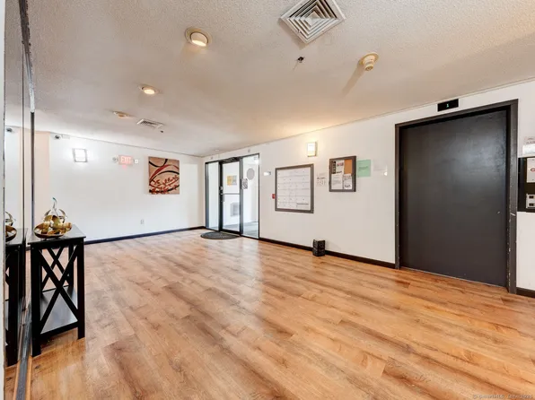 213 Franklin Avenue #504, Hartford, CT 06114