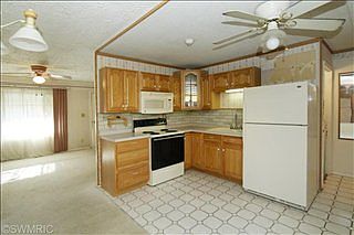 5th image of 132 Ardmoor Dr