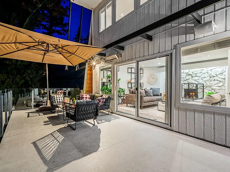 6446 Marine Dr — Photo 33