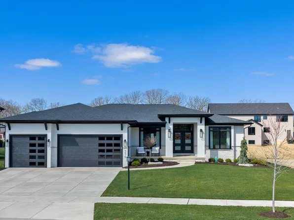 9616 Corydalis Ave, Saint John, IN 46373