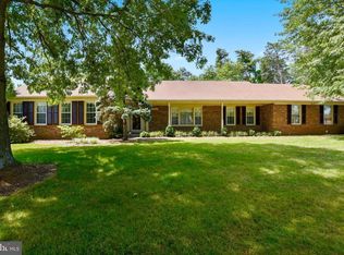 15461 Meherrin Dr, Centreville, VA 20120
