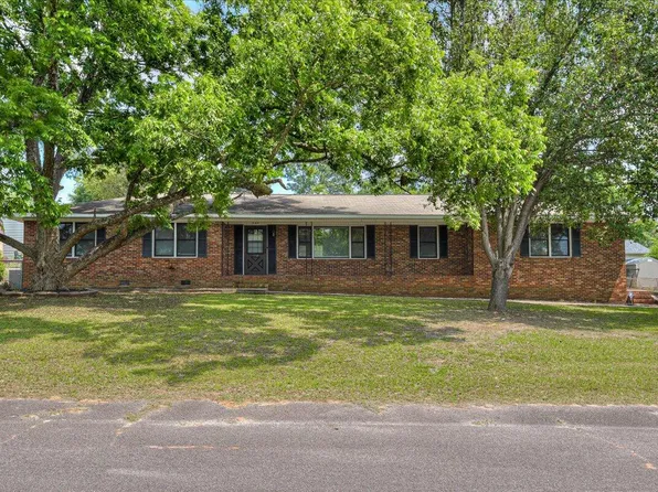 122 Back St, Gloverville, SC 29828