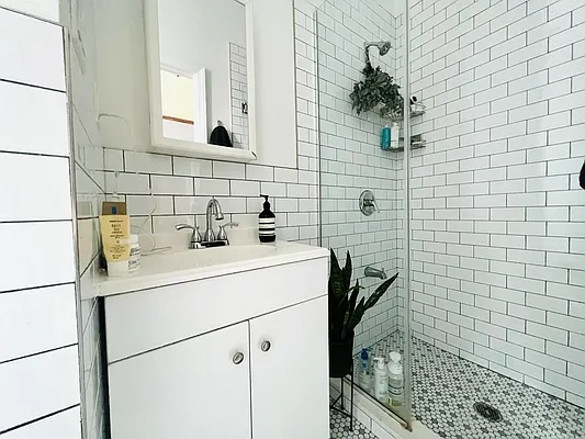 Rented by Nolita Group | media 9