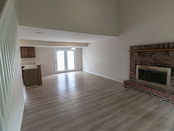 5th image of 1915 Mirtle Grove Ct