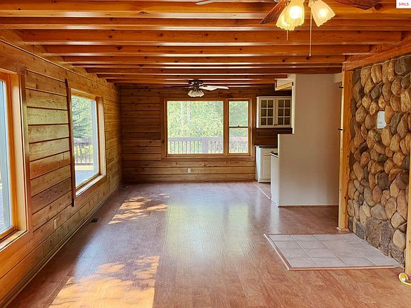 4th image of 130 Uplander Rd