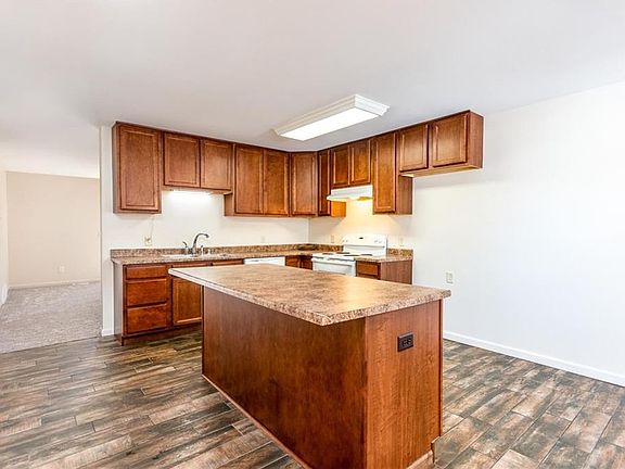 2nd image of 4120 Buchanan Ave