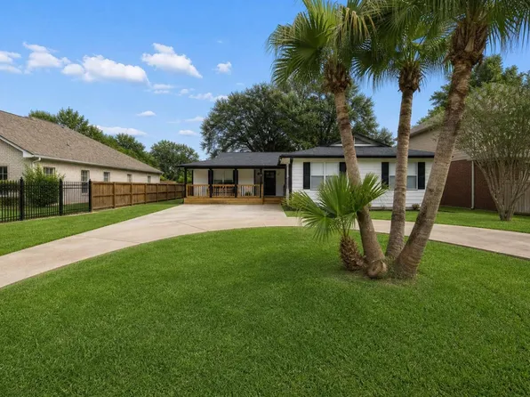 8205 Arrowhead Ln, Houston, TX 77075