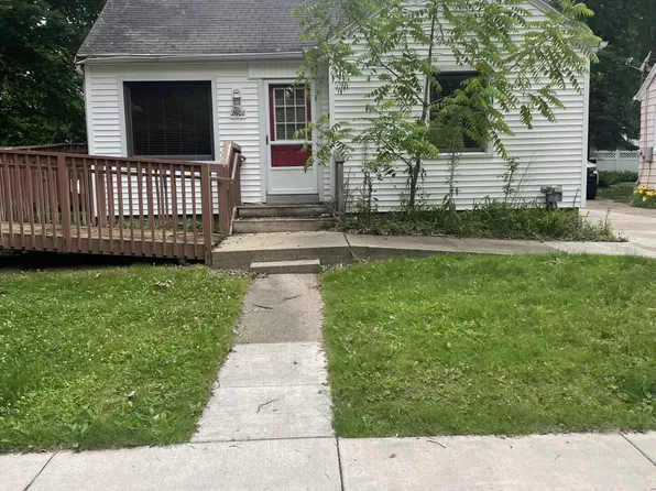 2608 Clifton Ave, Lansing, MI 48910
