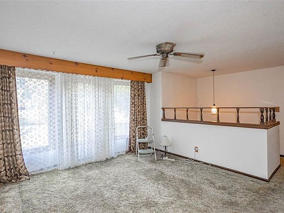 5th image of 63 Sheridan St