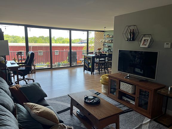 2nd image of 1510 12th St N APT 205