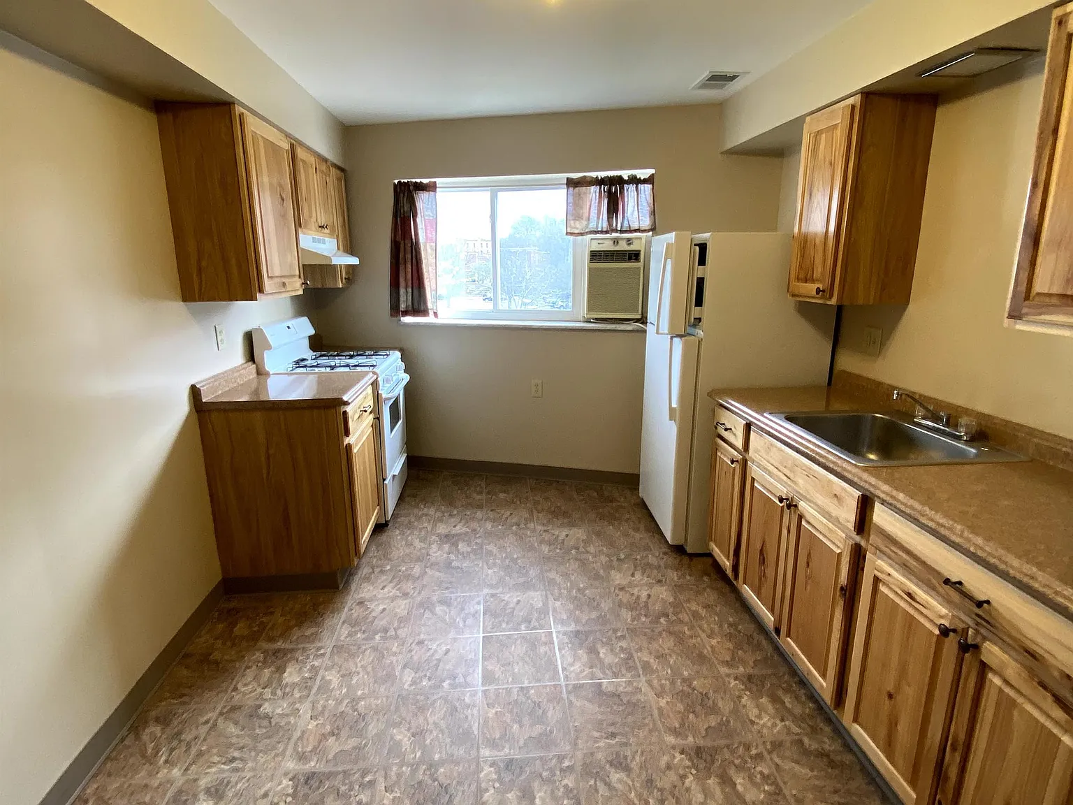 100 3rd Avenue - 3 — Photo 3